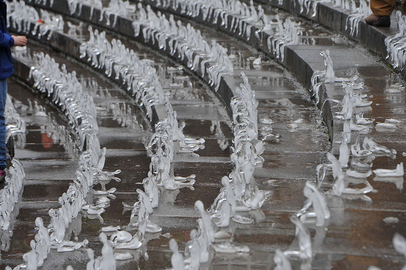 Illustration for article titled These 5,000 Melting Figures Commemorate World War One's Fallen